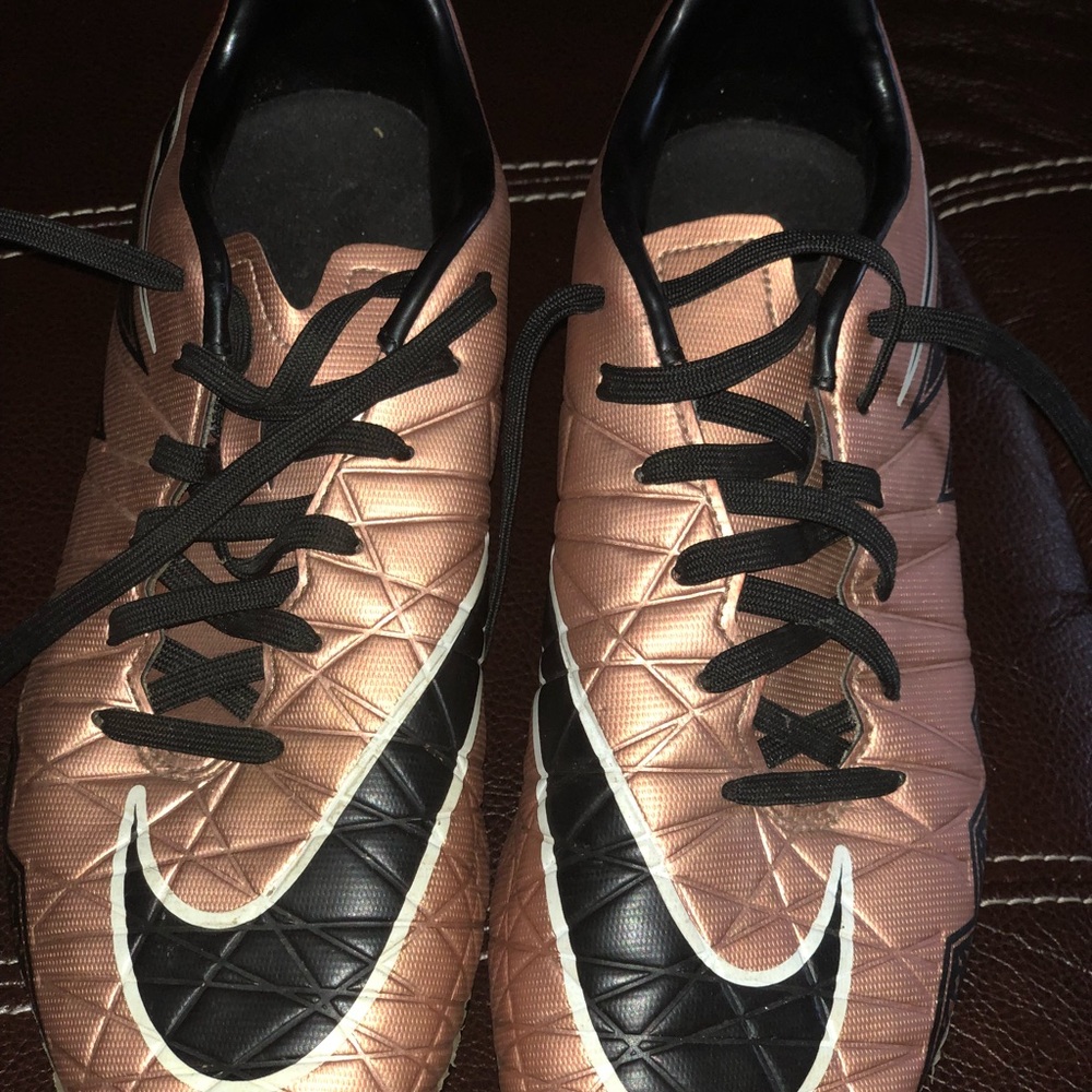 Gold nike vapor soccer cleats